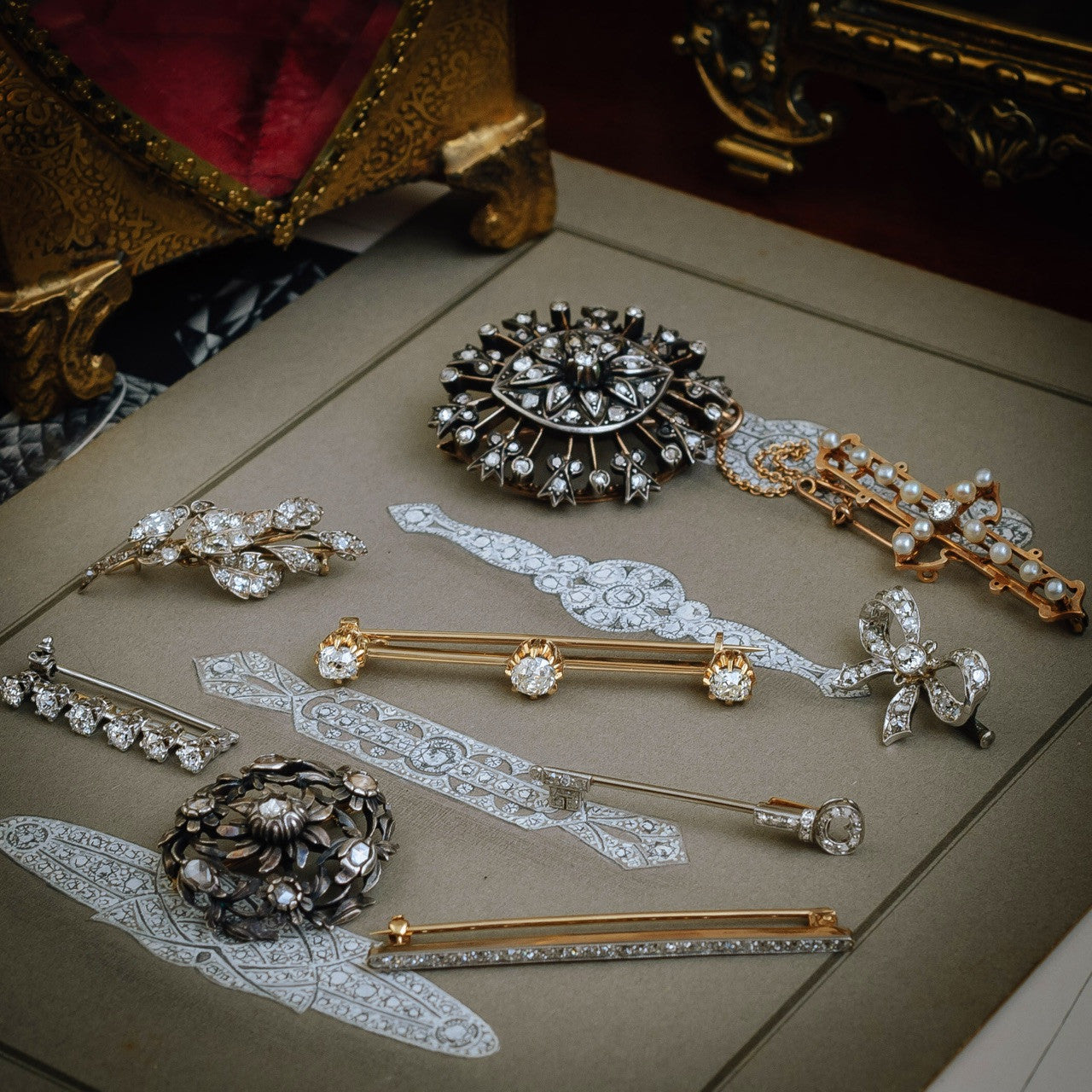Antique brooches and pins deals