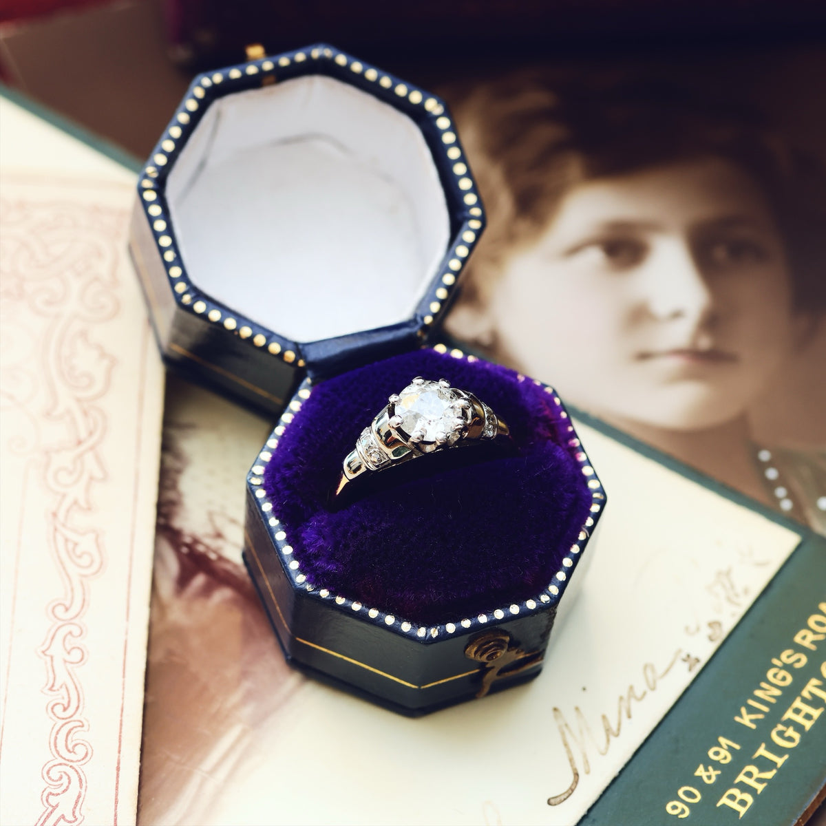 Tempting Vintage Art Deco Diamond Engagement Ring