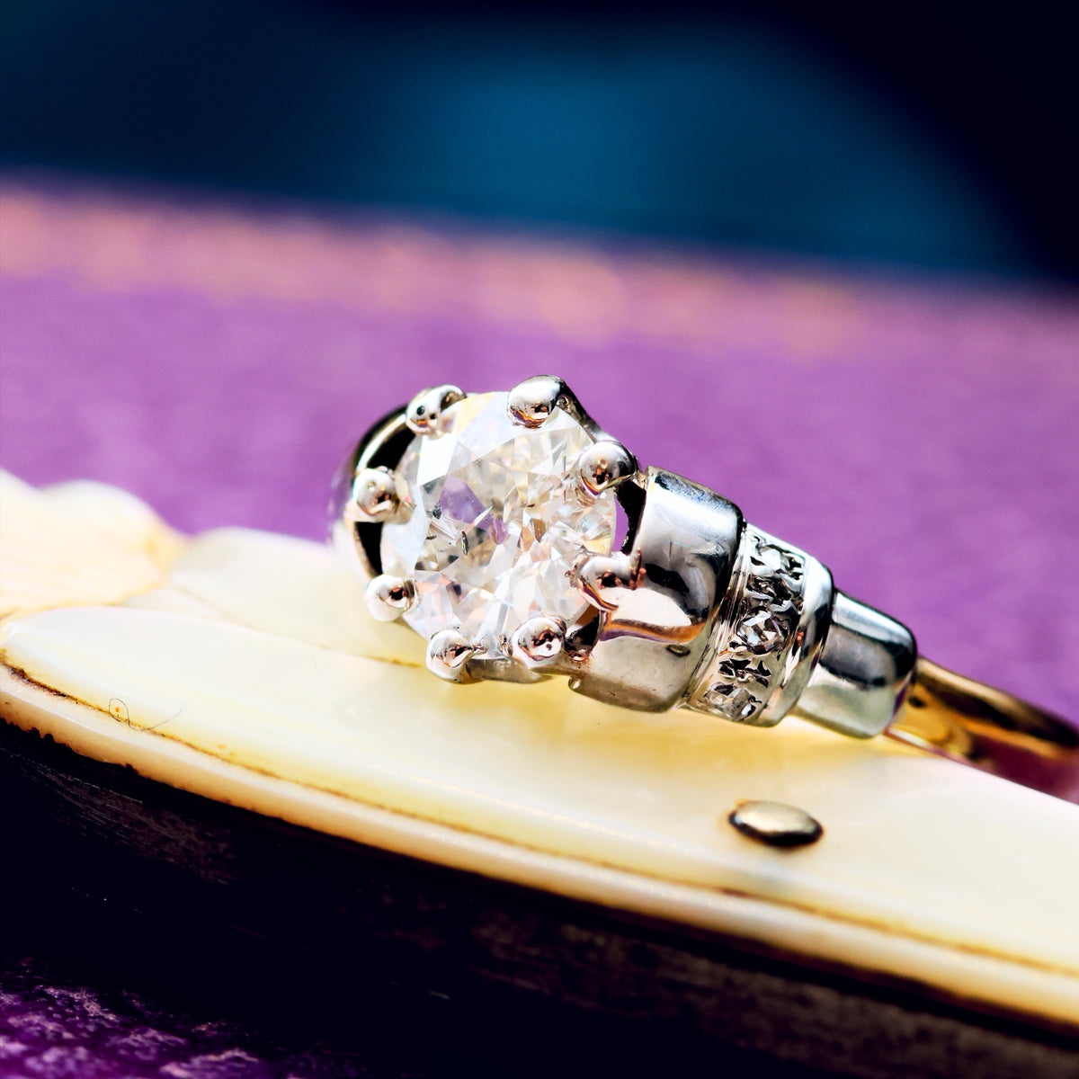 Tempting Vintage Art Deco Diamond Engagement Ring