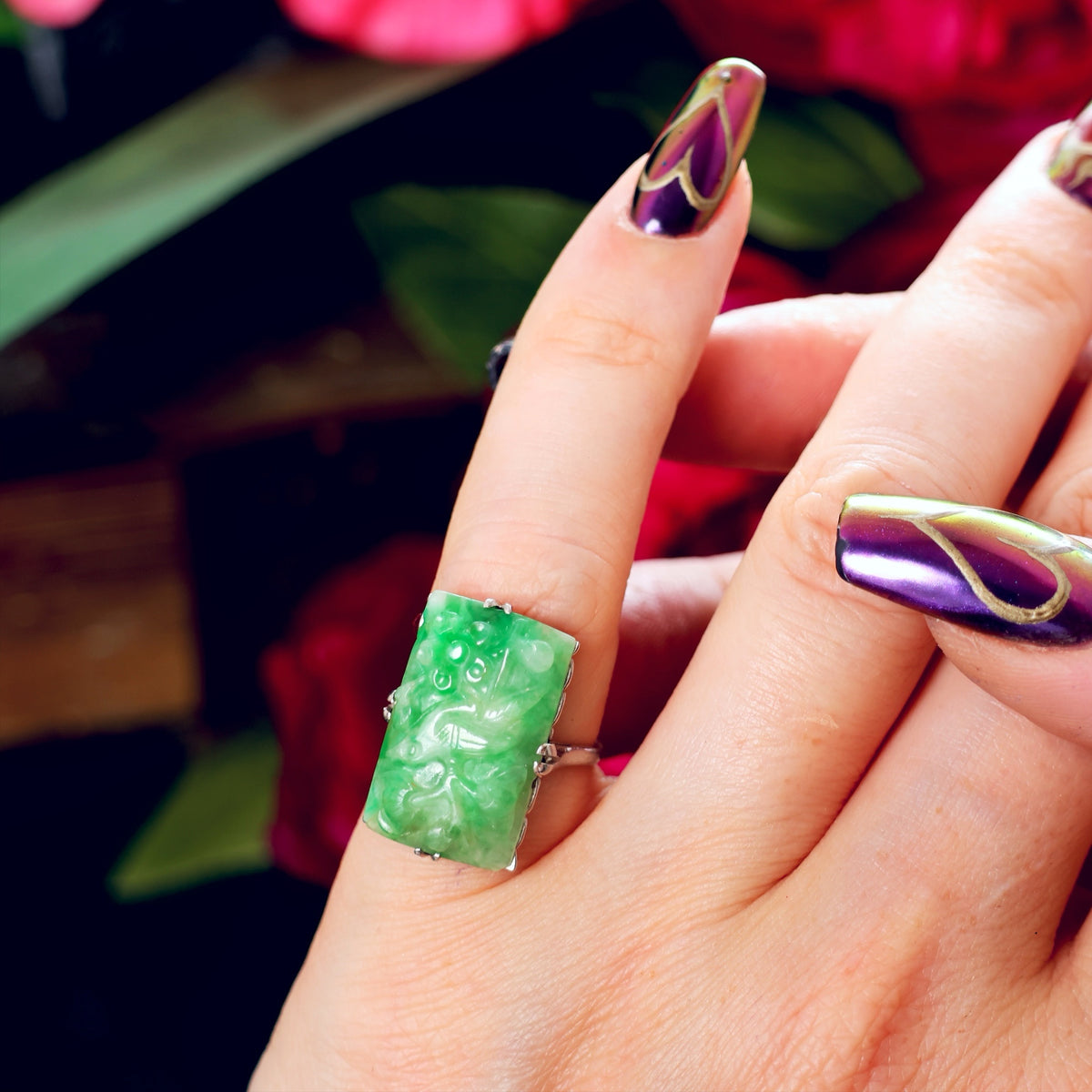 Vintage Art Deco Platinum Carved Jade Ring