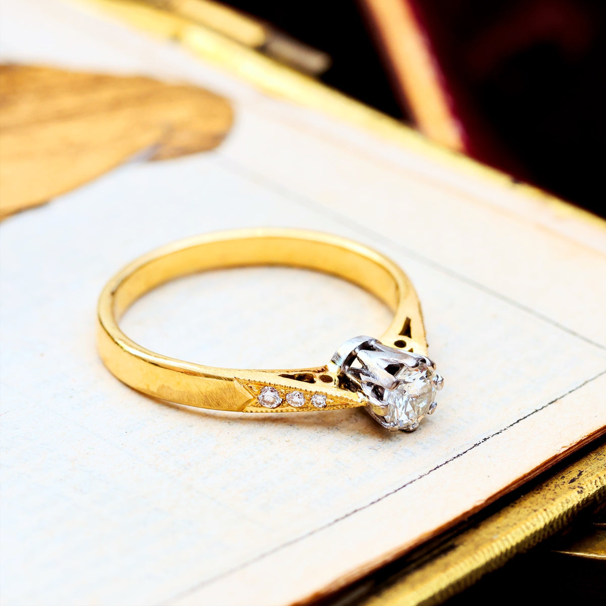 Vintage 0.25ct Brilliant-cut Diamond Solitaire Engagement Ring