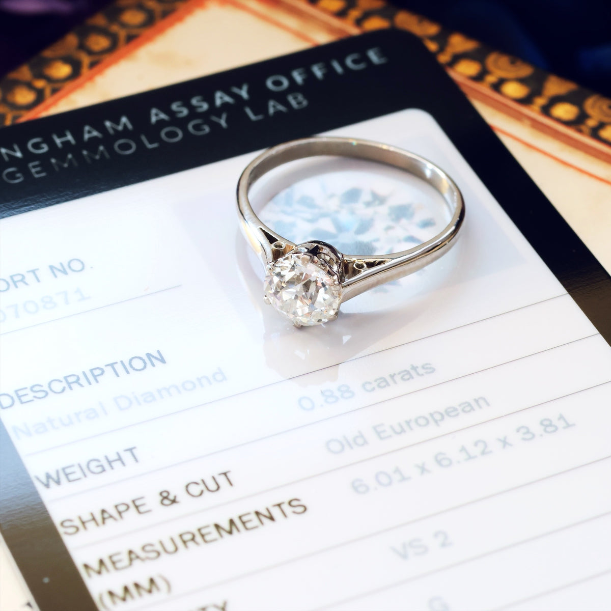 Sparklous!! Certificated Vintage Platinum Diamond Solitaire Ring