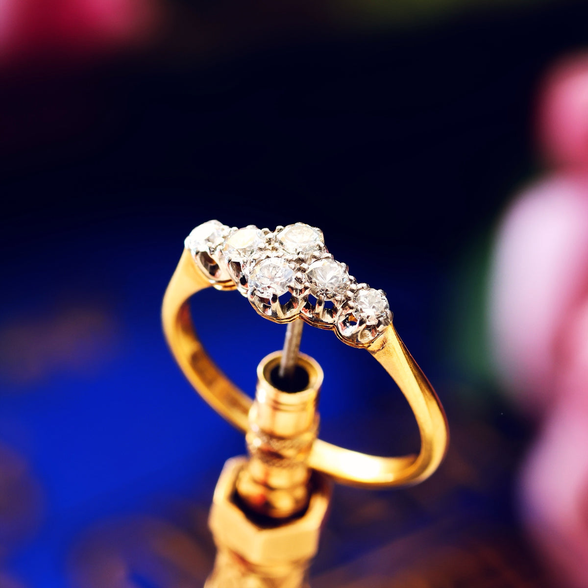 Very Twinkly!! Vintage Diamond Engagement Ring