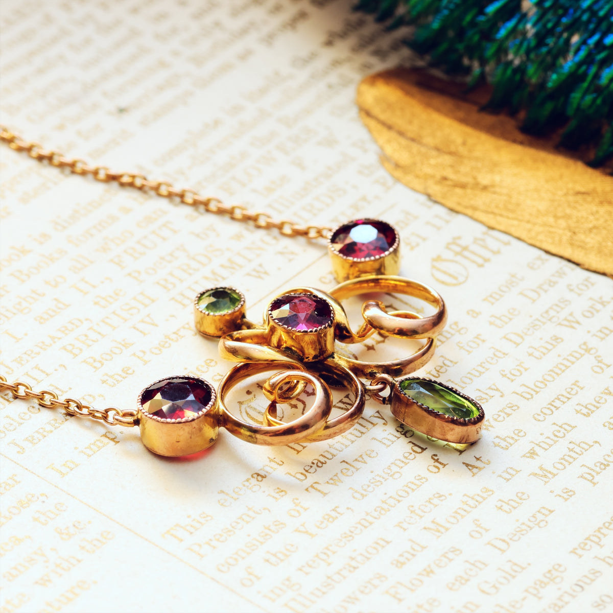 Majestic Antique Edwardian Garnet & Peridot Necklace