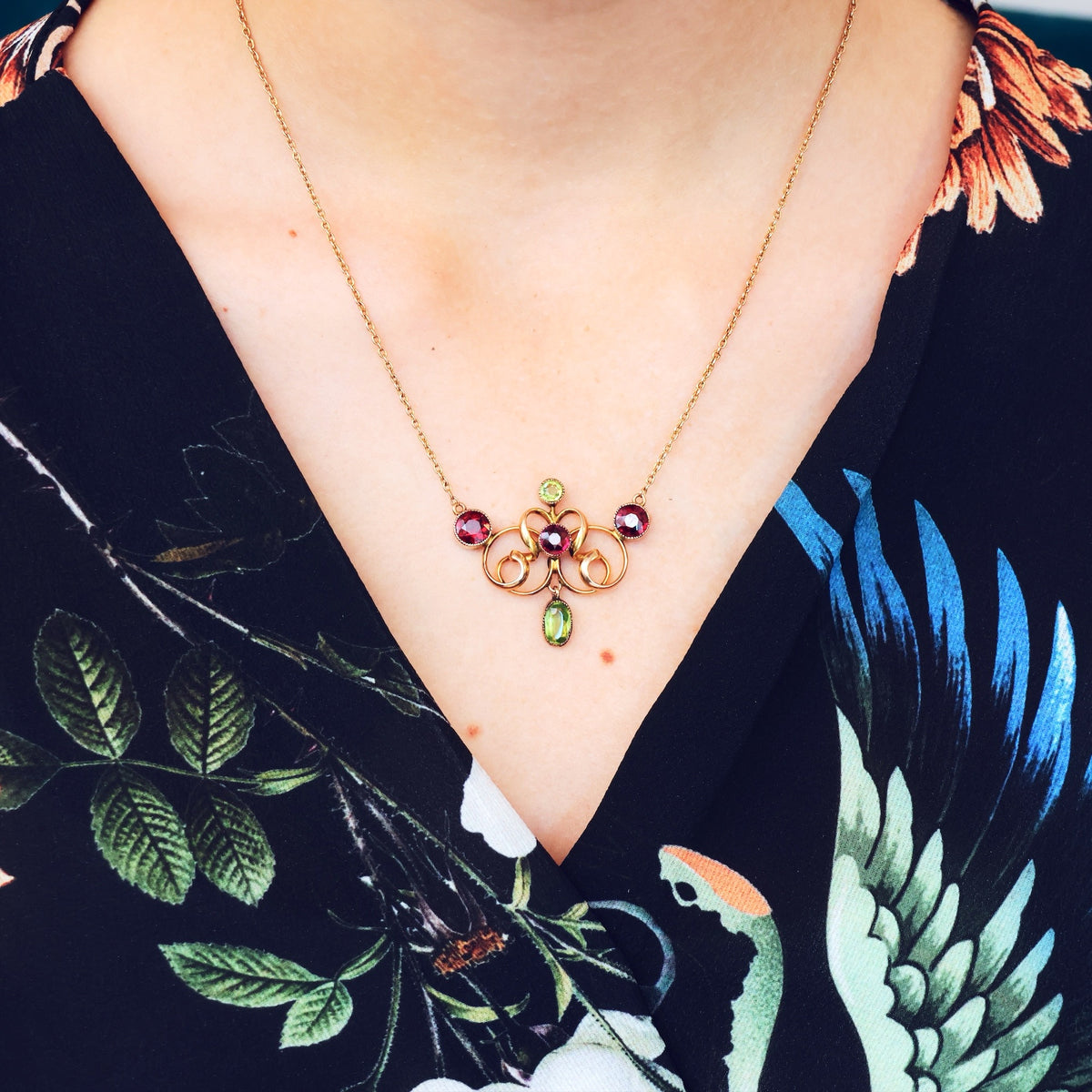 Majestic Antique Edwardian Garnet & Peridot Necklace