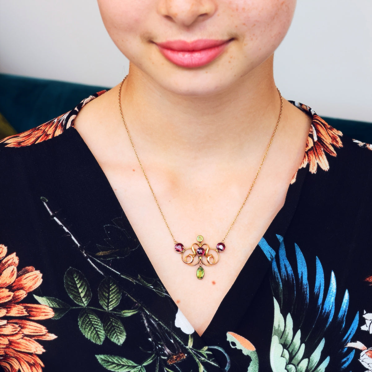 Majestic Antique Edwardian Garnet & Peridot Necklace