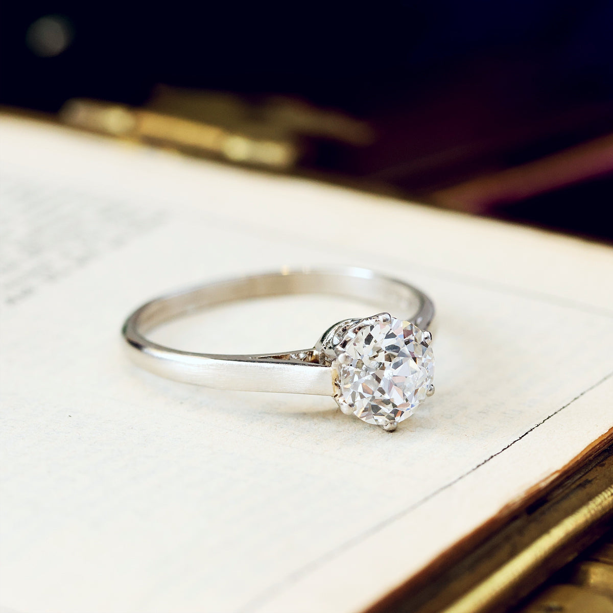 Sparklous!! Certificated Vintage Platinum Diamond Solitaire Ring