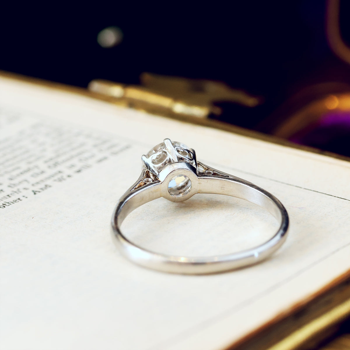 Sparklous!! Certificated Vintage Platinum Diamond Solitaire Ring