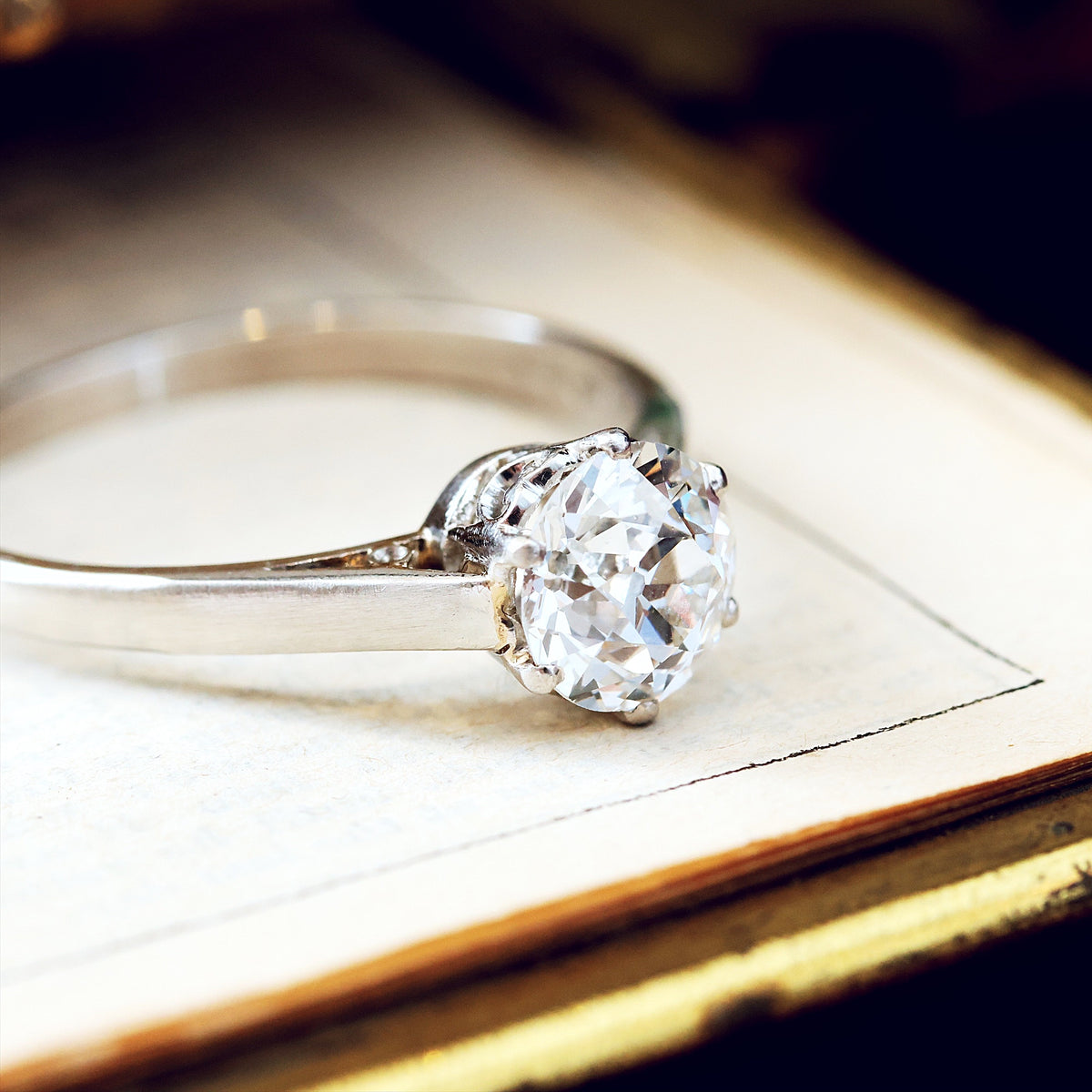 Sparklous!! Certificated Vintage Platinum Diamond Solitaire Ring