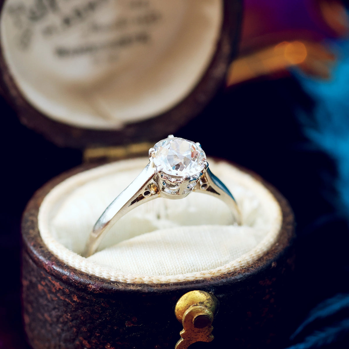 Sparklous!! Certificated Vintage Platinum Diamond Solitaire Ring