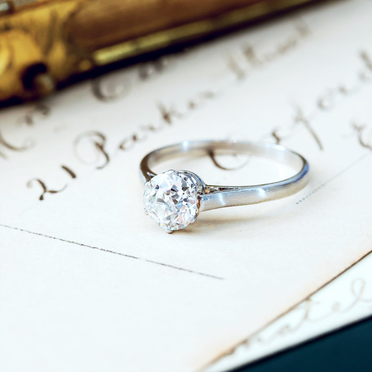 Sparklous!! Certificated Vintage Platinum Diamond Solitaire Ring