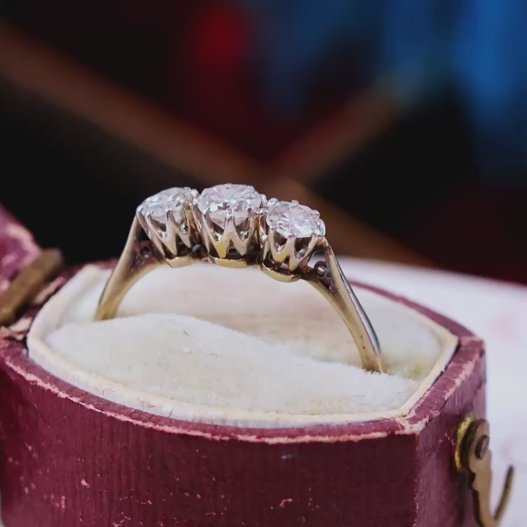 Vintage 18ct White Gold Diamond Trilogy Ring