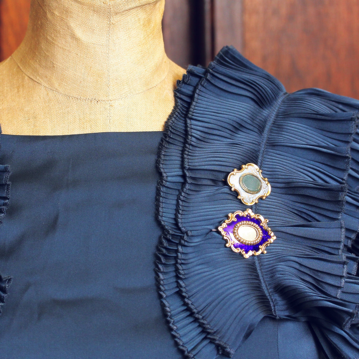 Dearest Antique Sentimental Victorian Brooch