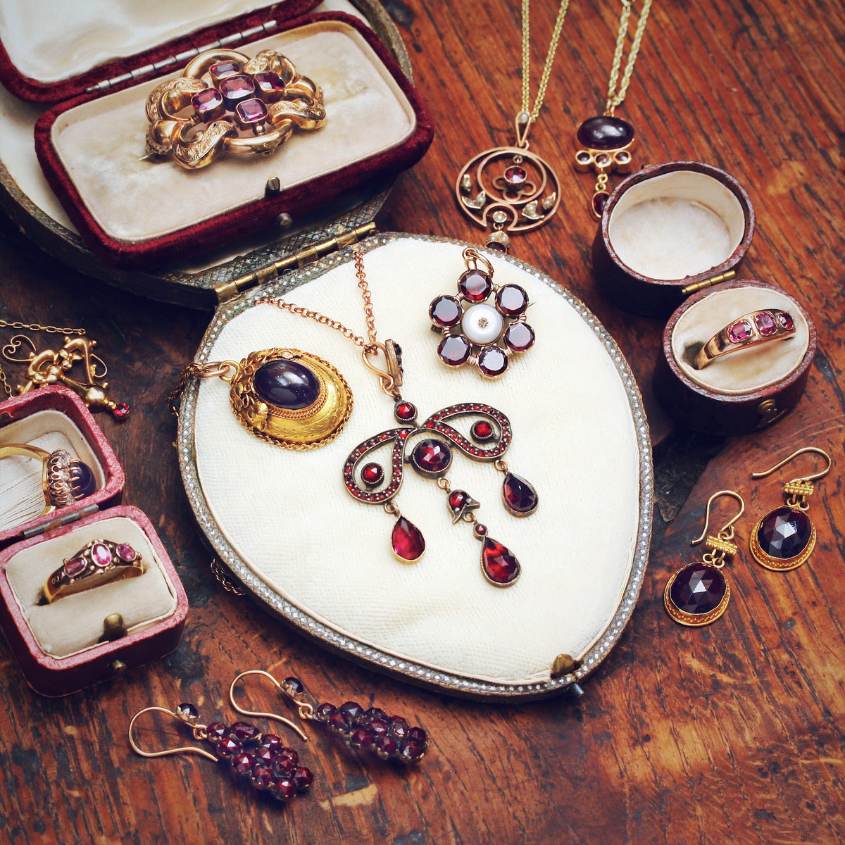 vintage antique gold pendants 