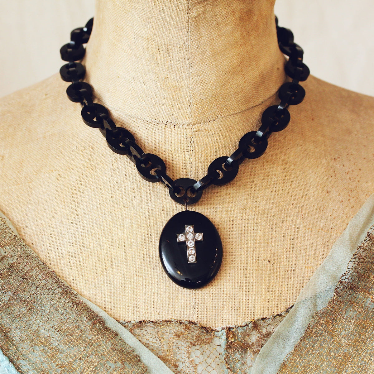 victorian whitby jet necklace