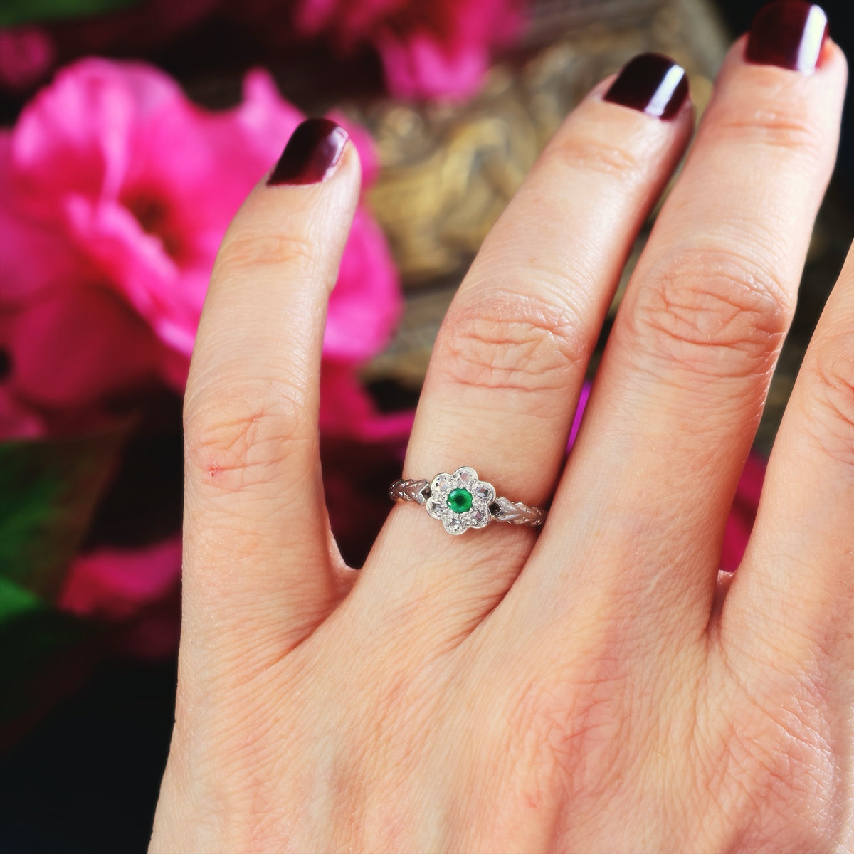 Dainty Little Vintage Emerald & Diamond Flowerette Ring