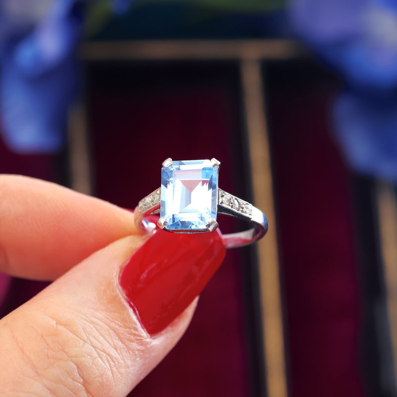Pristine Vintage Blue Spinel & Diamond Ring