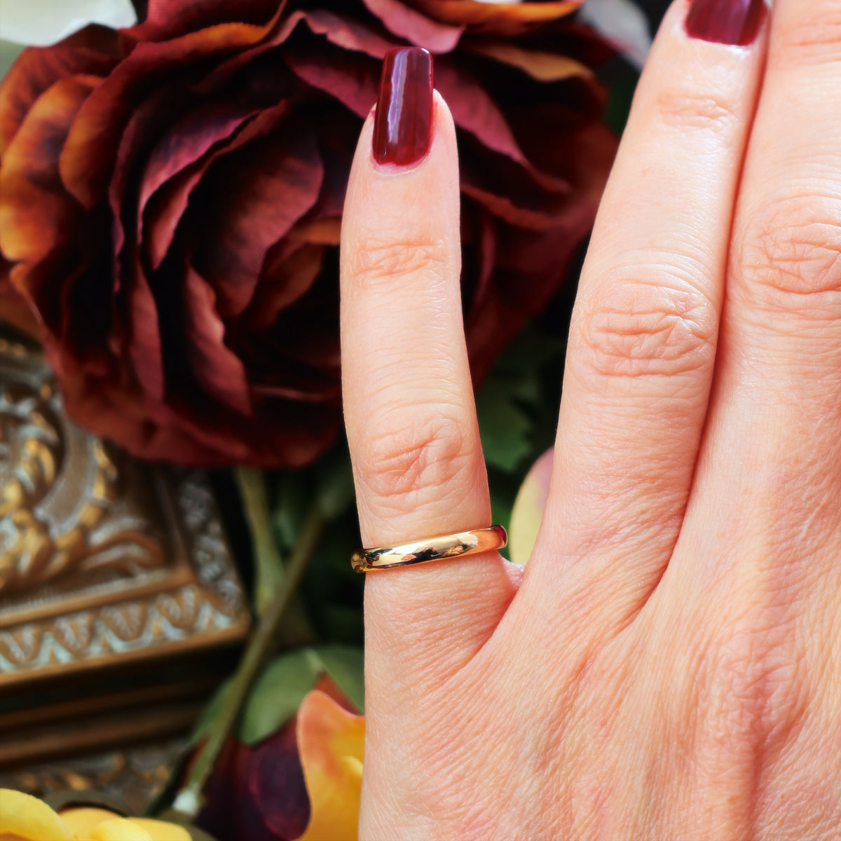 Vintage Date 1945 9ct Gold Utility Wedding Band