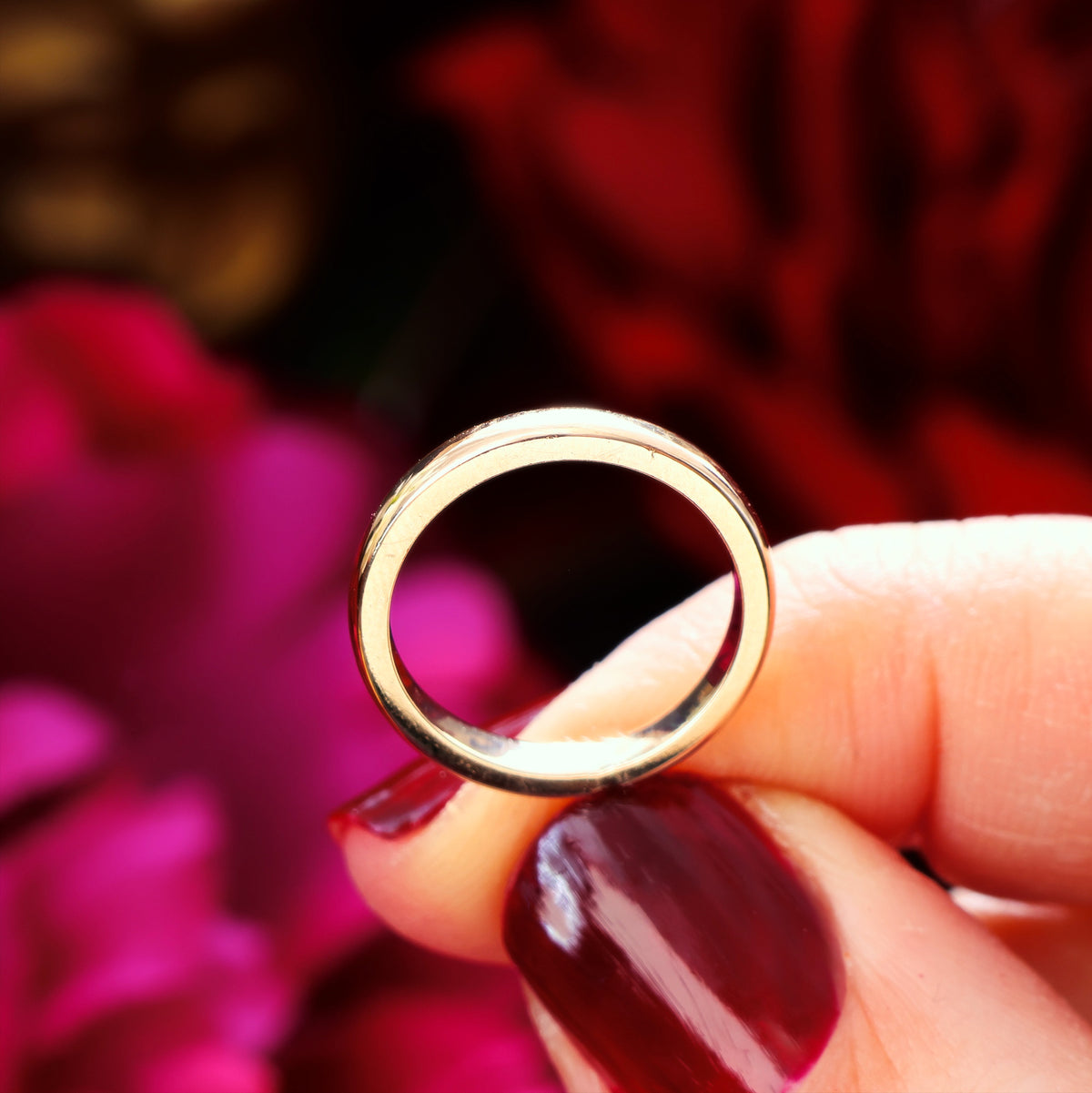 Vintage Date 1945 9ct Gold Utility Wedding Band