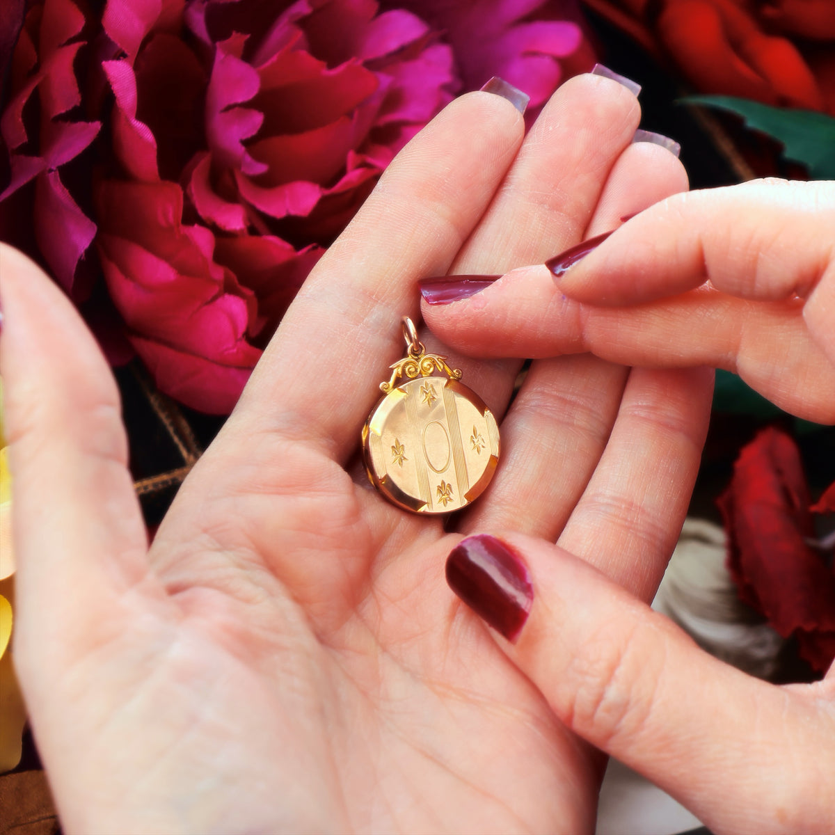 Antique 9ct Gold Fleur de Lys Locket