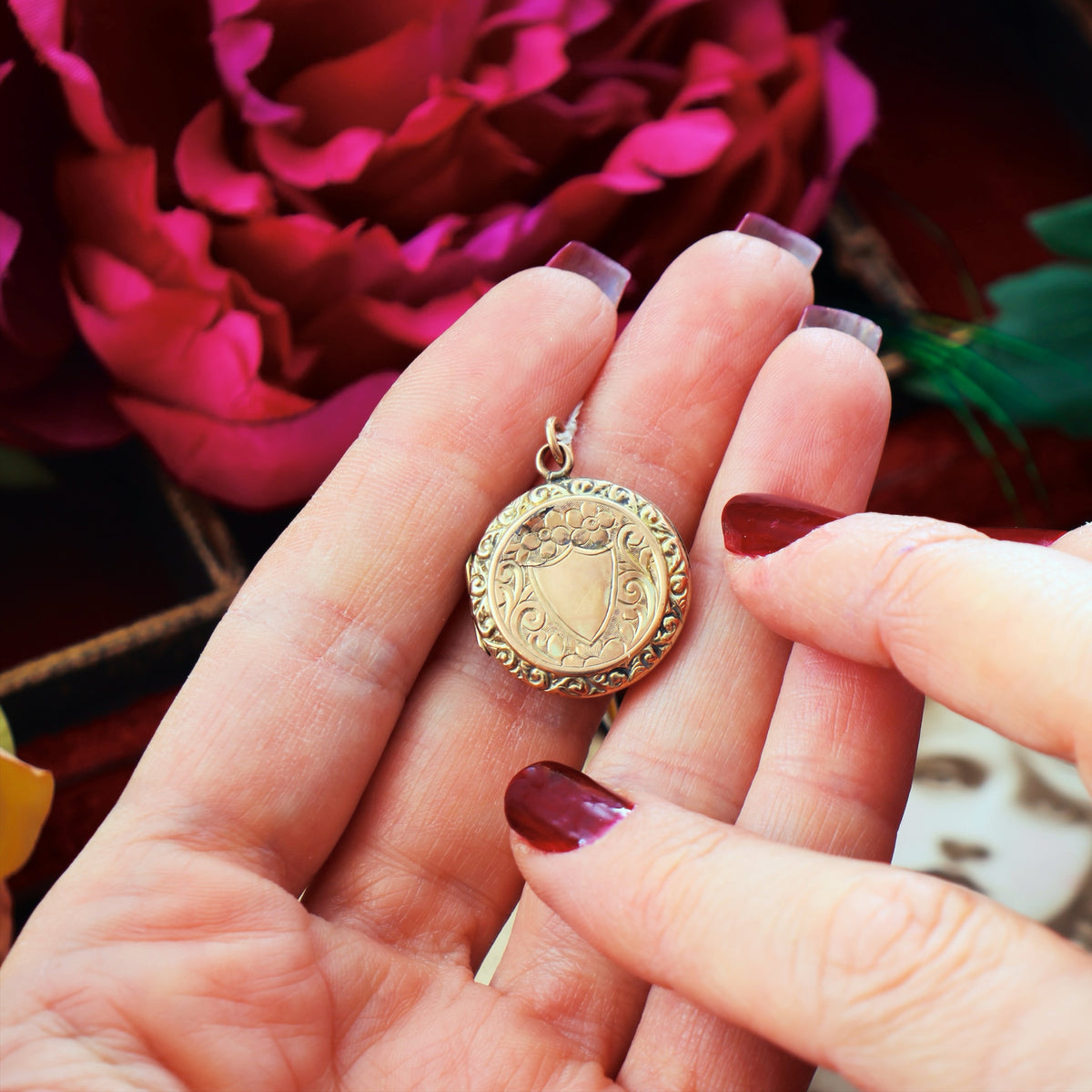 An Adorable Antique 'Wild Rose' Gold Locket