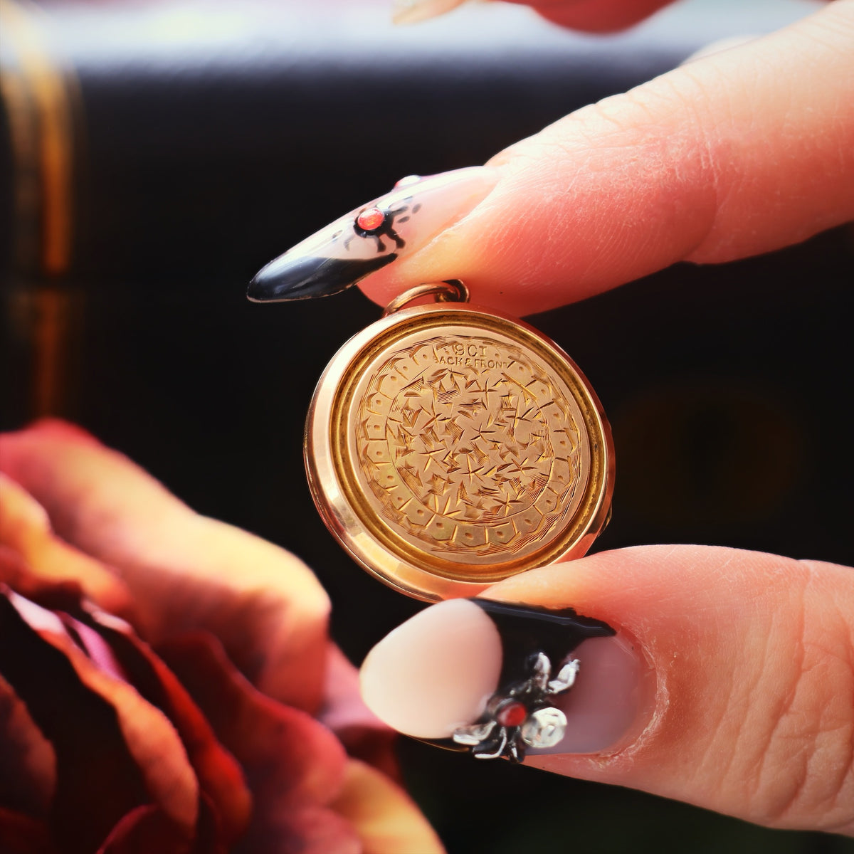 Antique Hand Engraved 9ct Gold Locket
