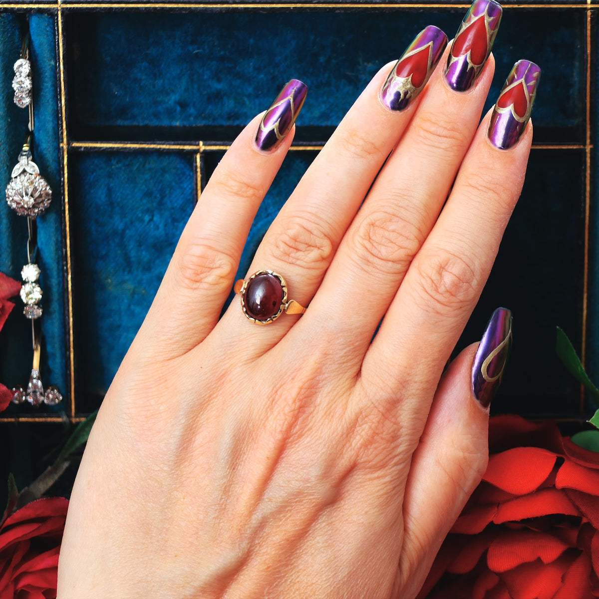 Antique 14ct Gold Cabochon Garnet Ring