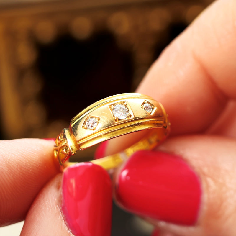 Date 1905 18ct Gold Gypsy Set Diamond Band Ring