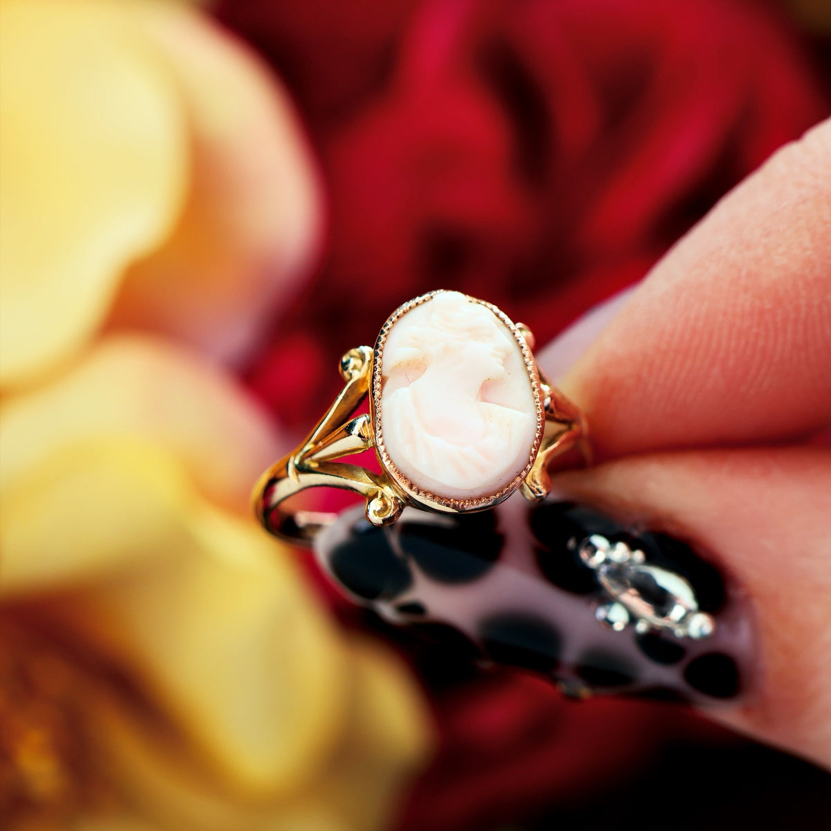 Date 1917 Grecian Goddess Shell Cameo Ring