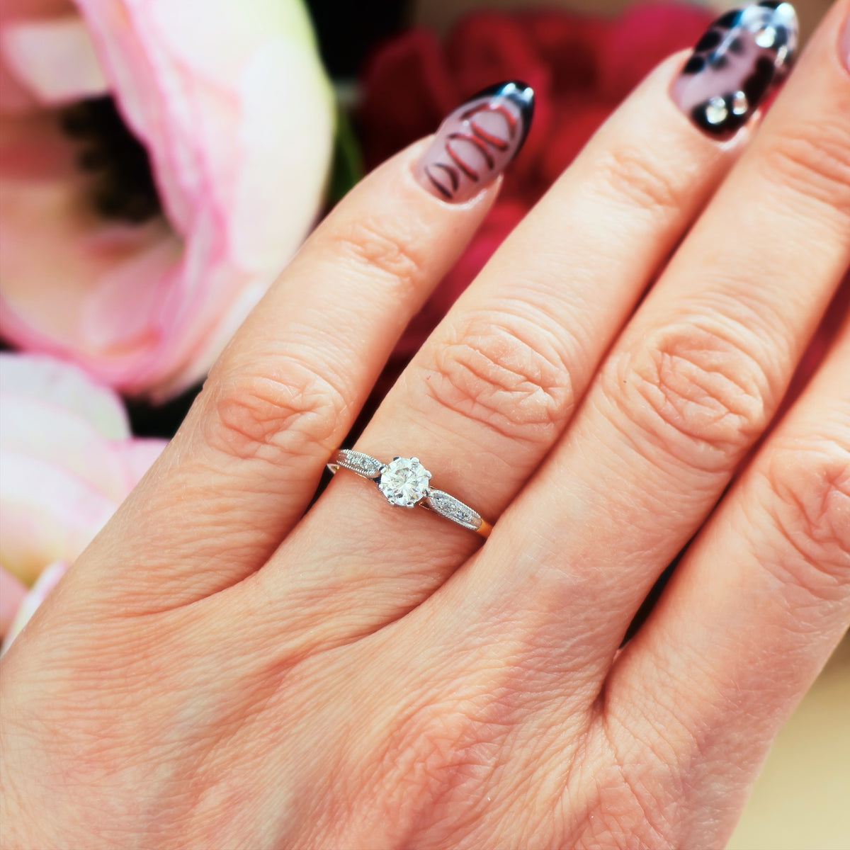 Classic Vintage Brilliant-cut Diamond Engagement Ring