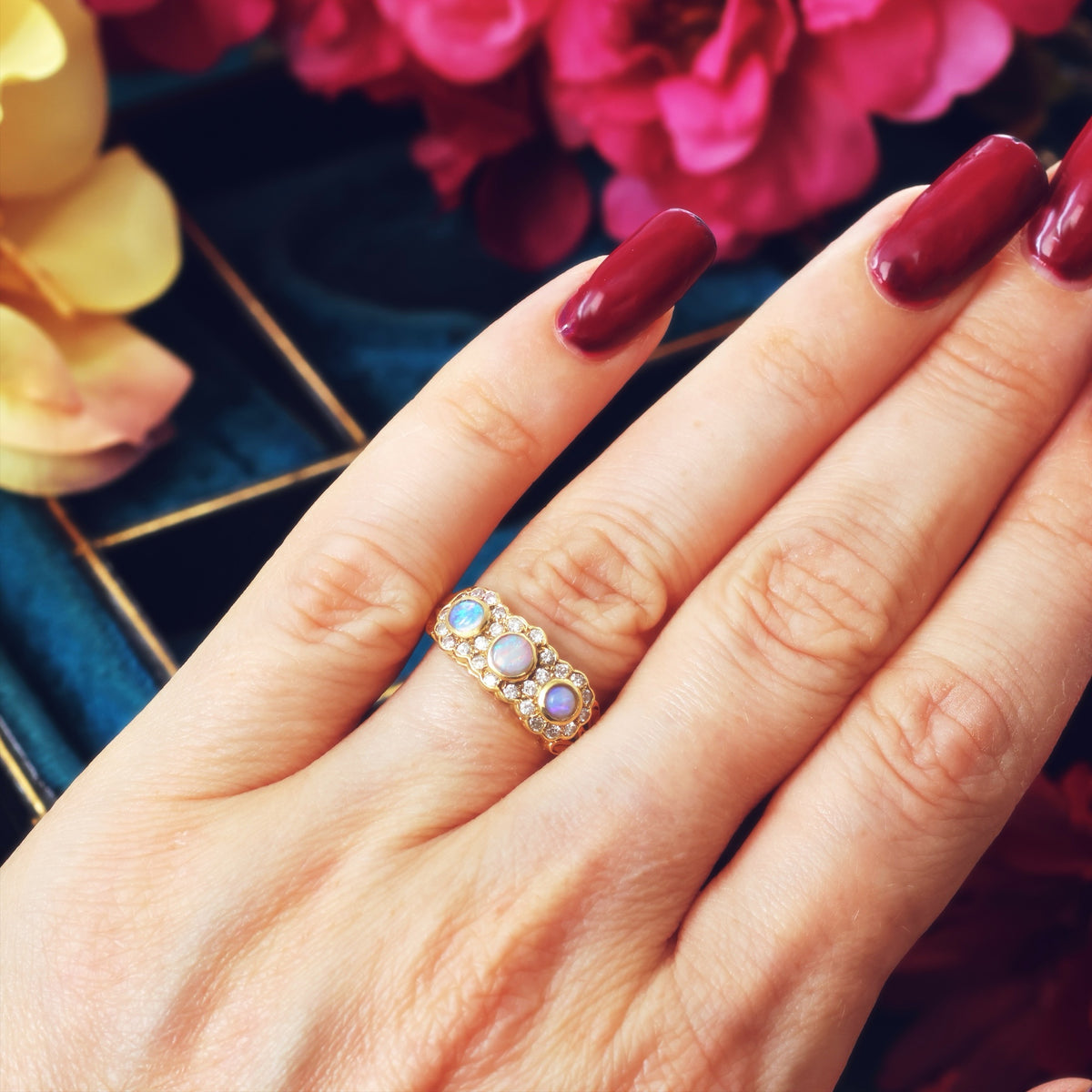 Vintage 1980's Crystal Opal & Diamond Flowerette Ring
