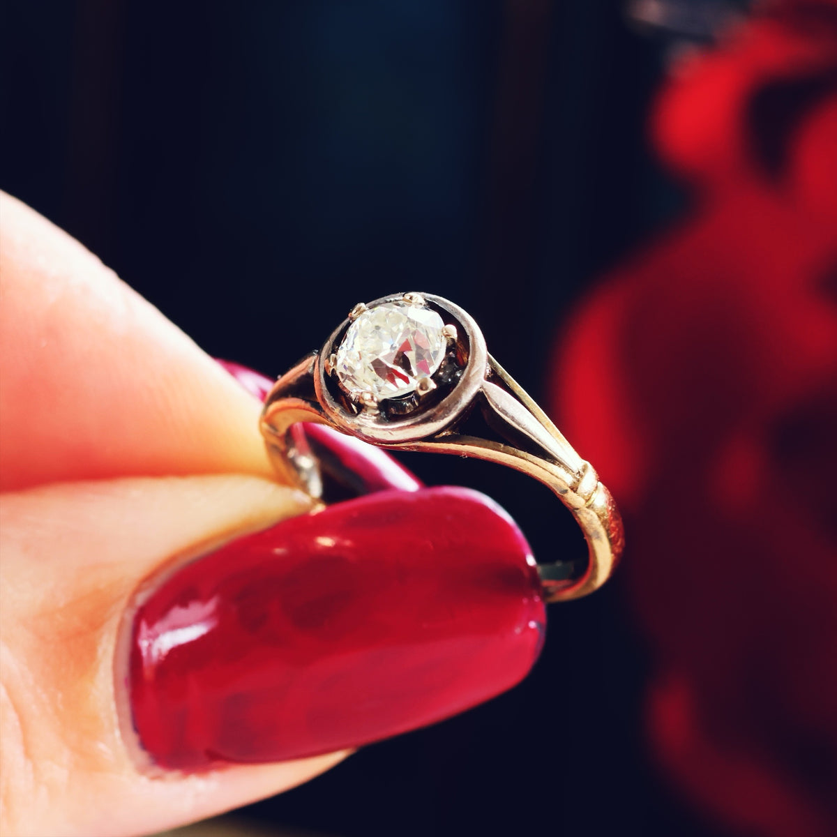 Antique 0.90ct Hand cut Diamond Engagement Ring