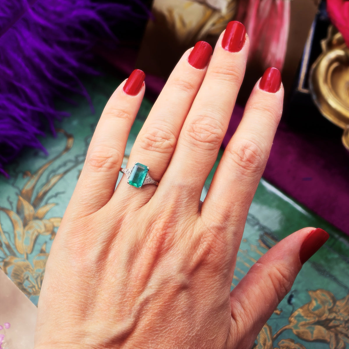 Fine Vintage Art Deco Emerald & Diamond Ring