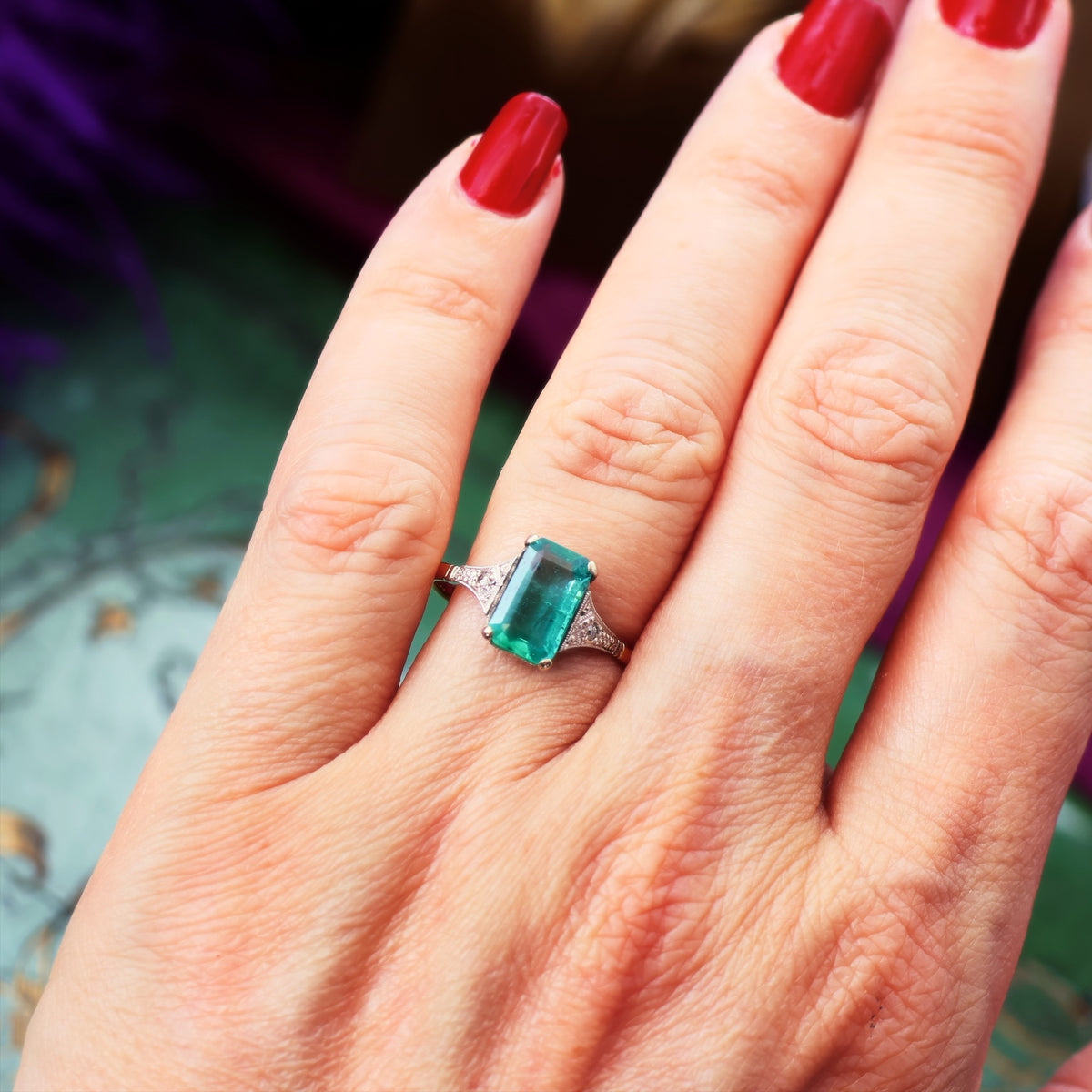 Fine Vintage Art Deco Emerald & Diamond Ring