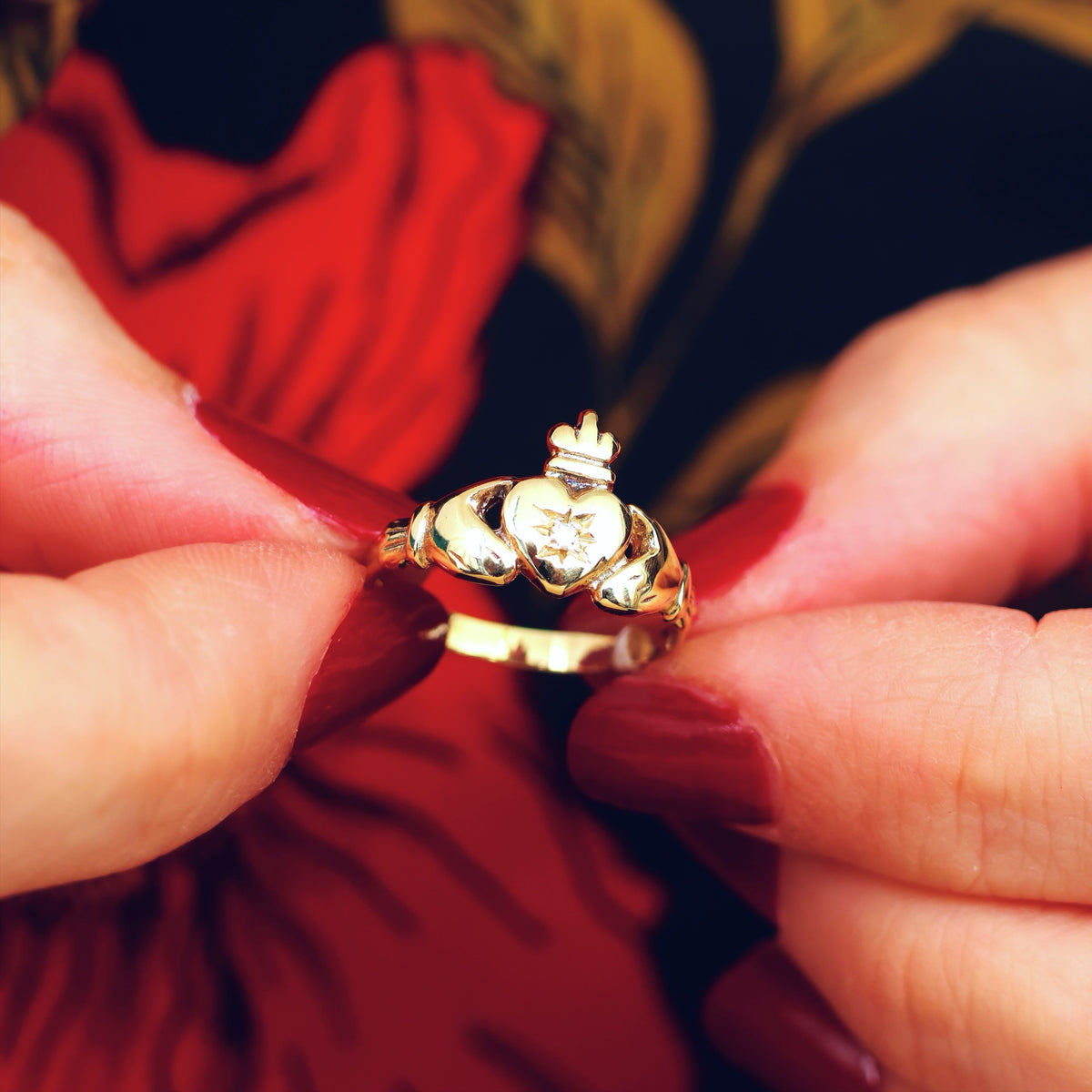 Recycled 9ct Gold & Diamond Claddagh Ring