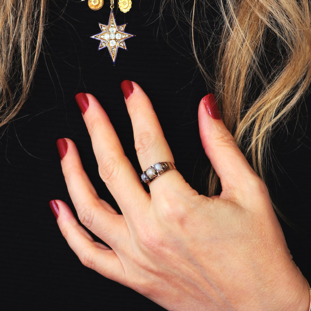 Striking & Unique Vintage Star Sapphire Dress Ring