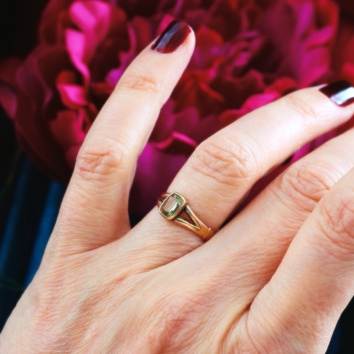 Subdued Beauty! Date 1900 Chrysoberyl Ring
