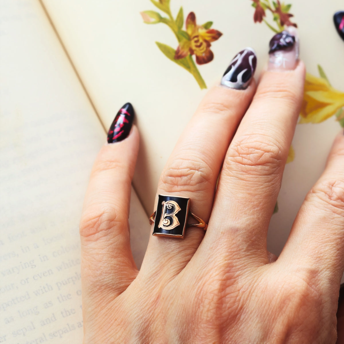 Vintage 1950's Initial 'B' Signet Ring