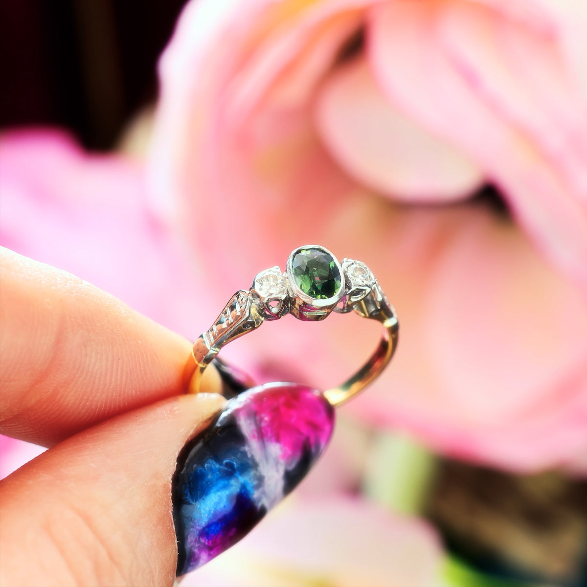 Adorable Vintage Green Sapphire & Diamond Trilogy Ring