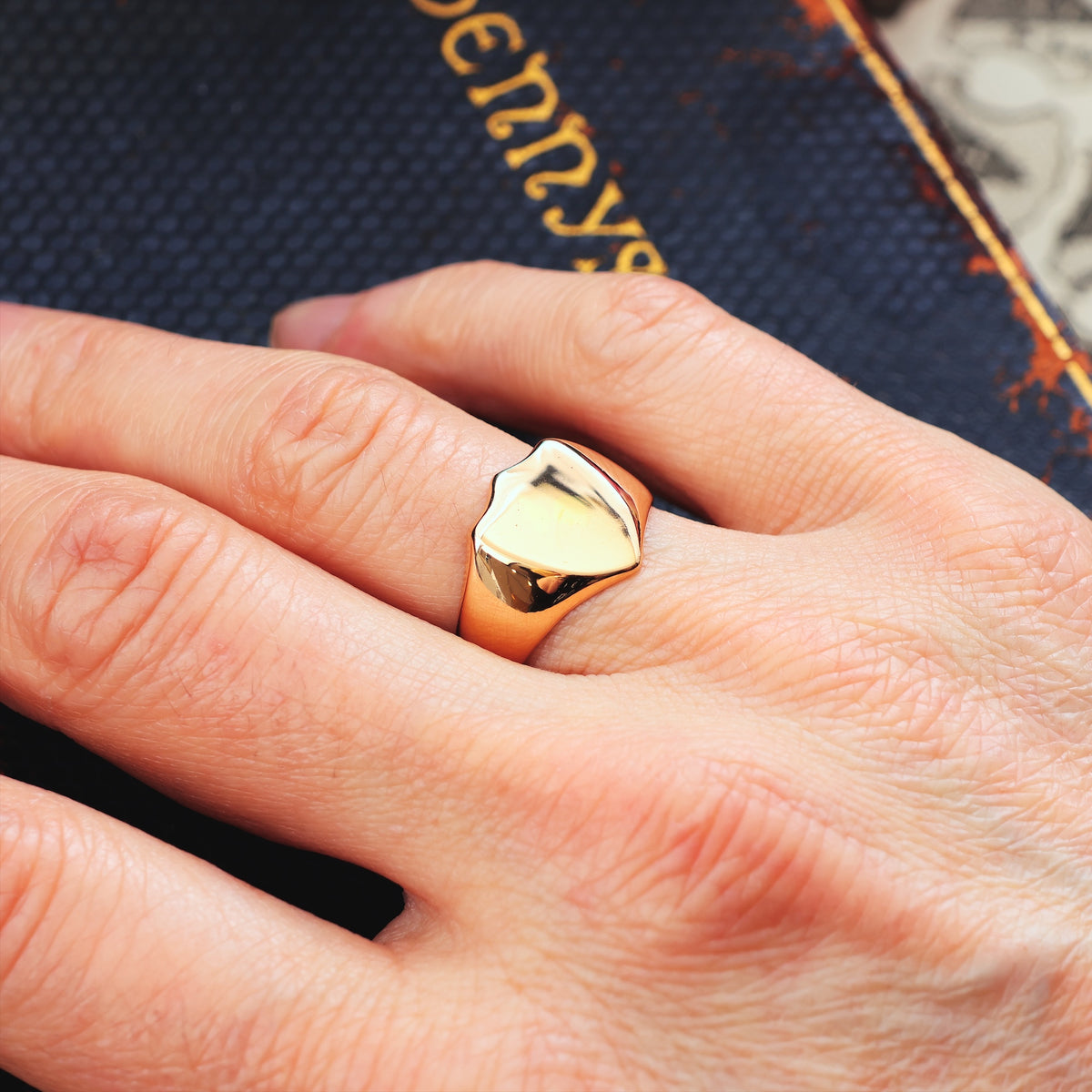 Antique Date 1907 18ct Gold Shield Signet Ring