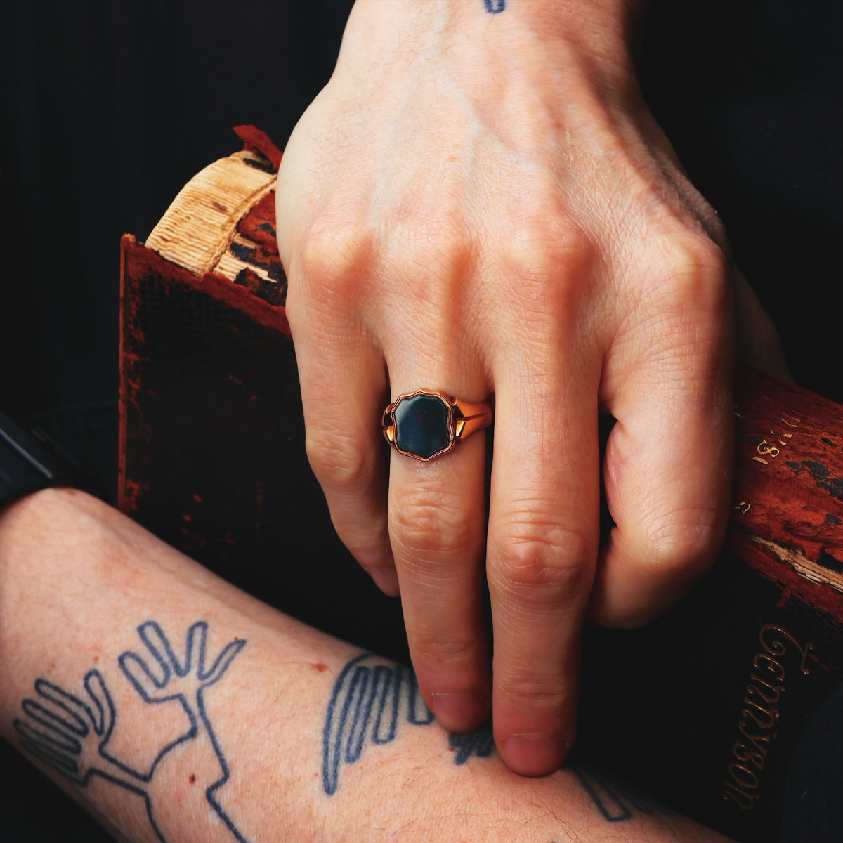 Antique Date 1892 15ct Gold Bloodstone Signet Ring