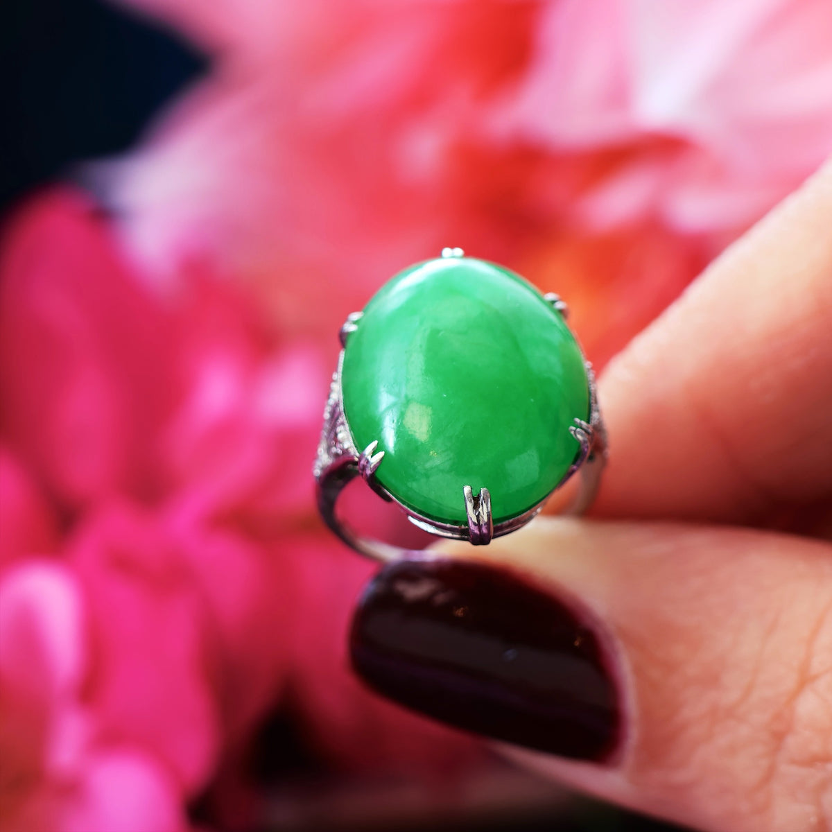Vintage 1920's Art Deco Jade & Diamond Cocktail Ring