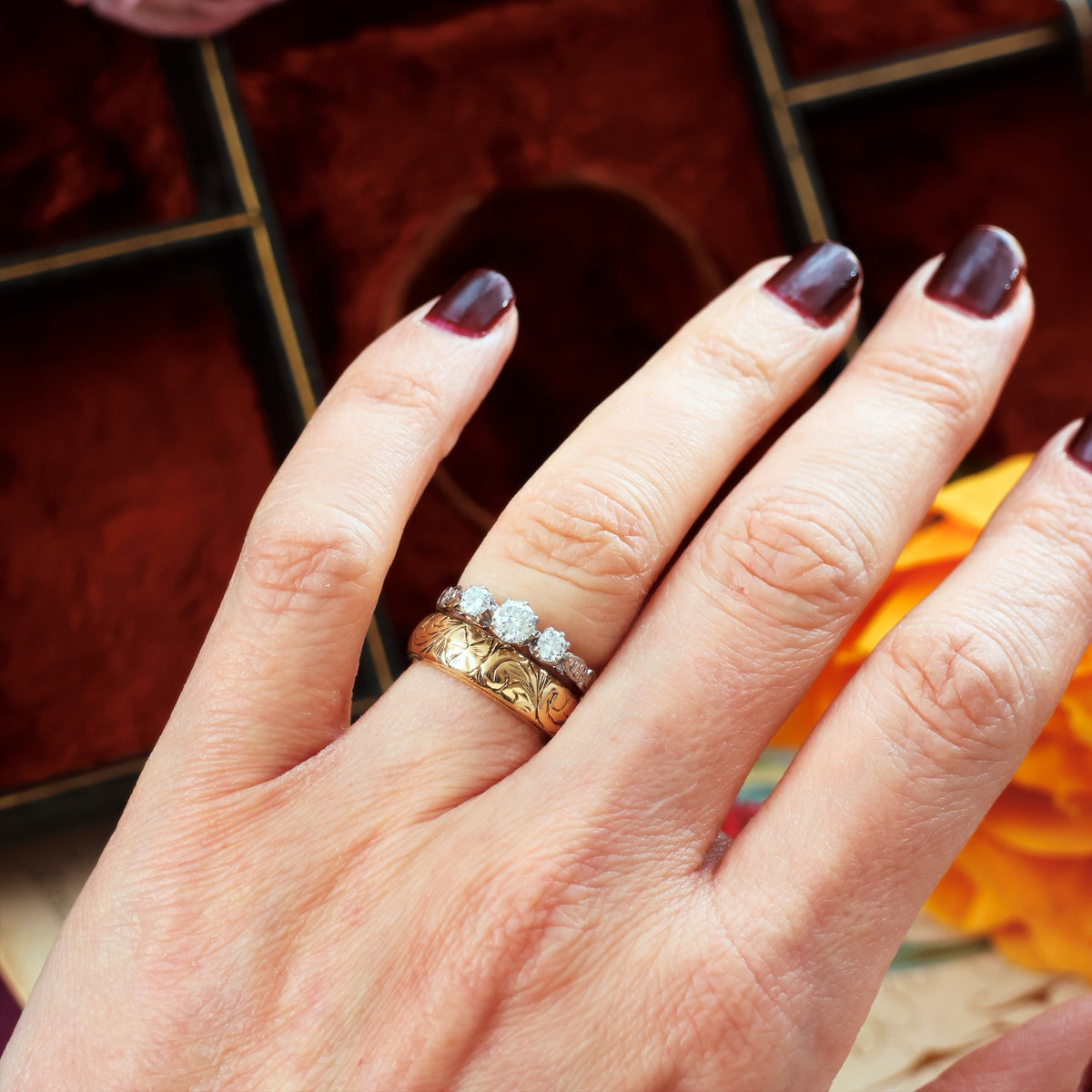 Beautiful Floral Date 1958 Size 'L' Wedding Ring