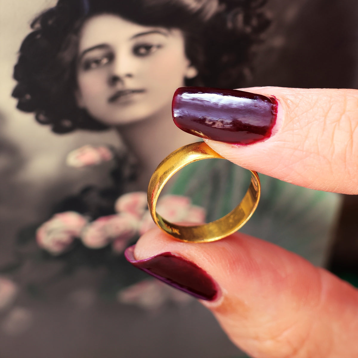 Antique Date 1912 22ct Gold Wedding Ring