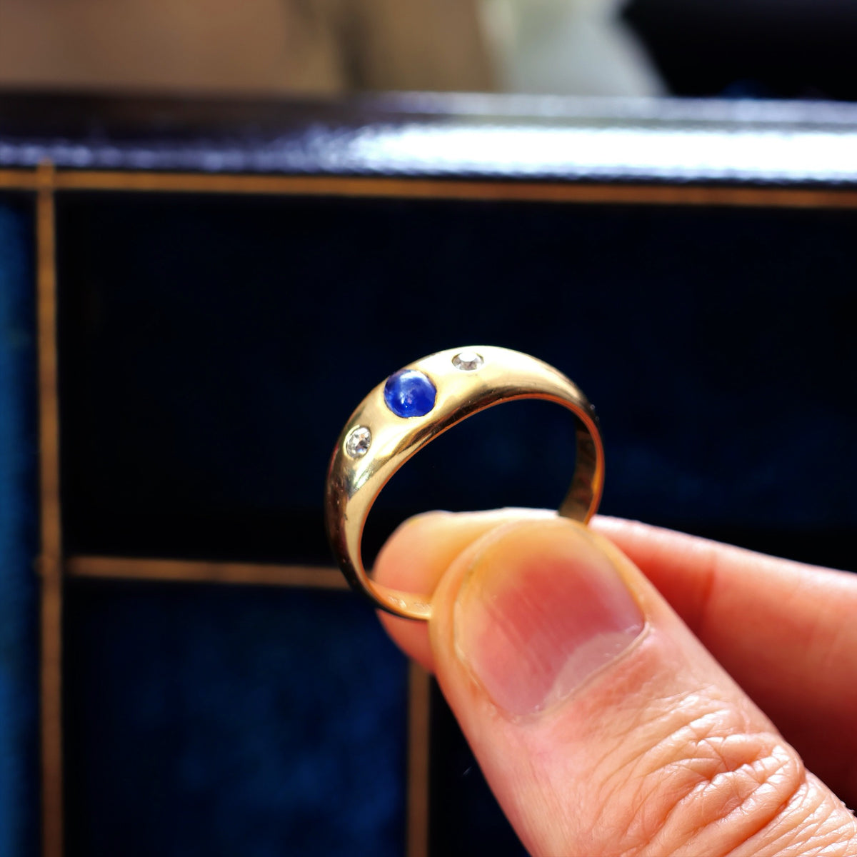 Vintage Gypsy Set Unisex Cabochon Sapphire & Diamond Band