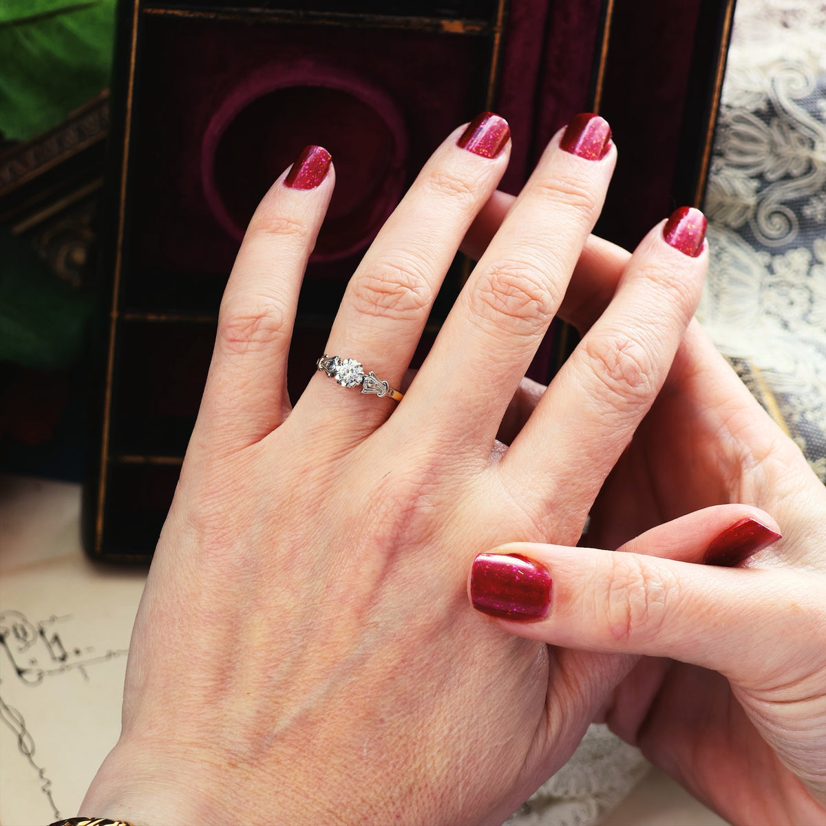 Gorgeous! Vintage Art Deco Diamond Engagement Ring
