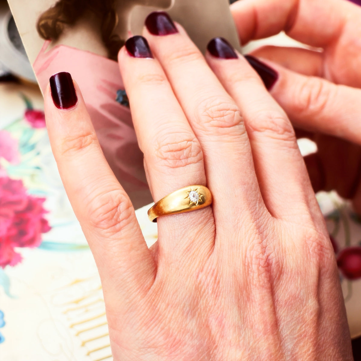 Classic Victorian Star-set Diamond Band Ring