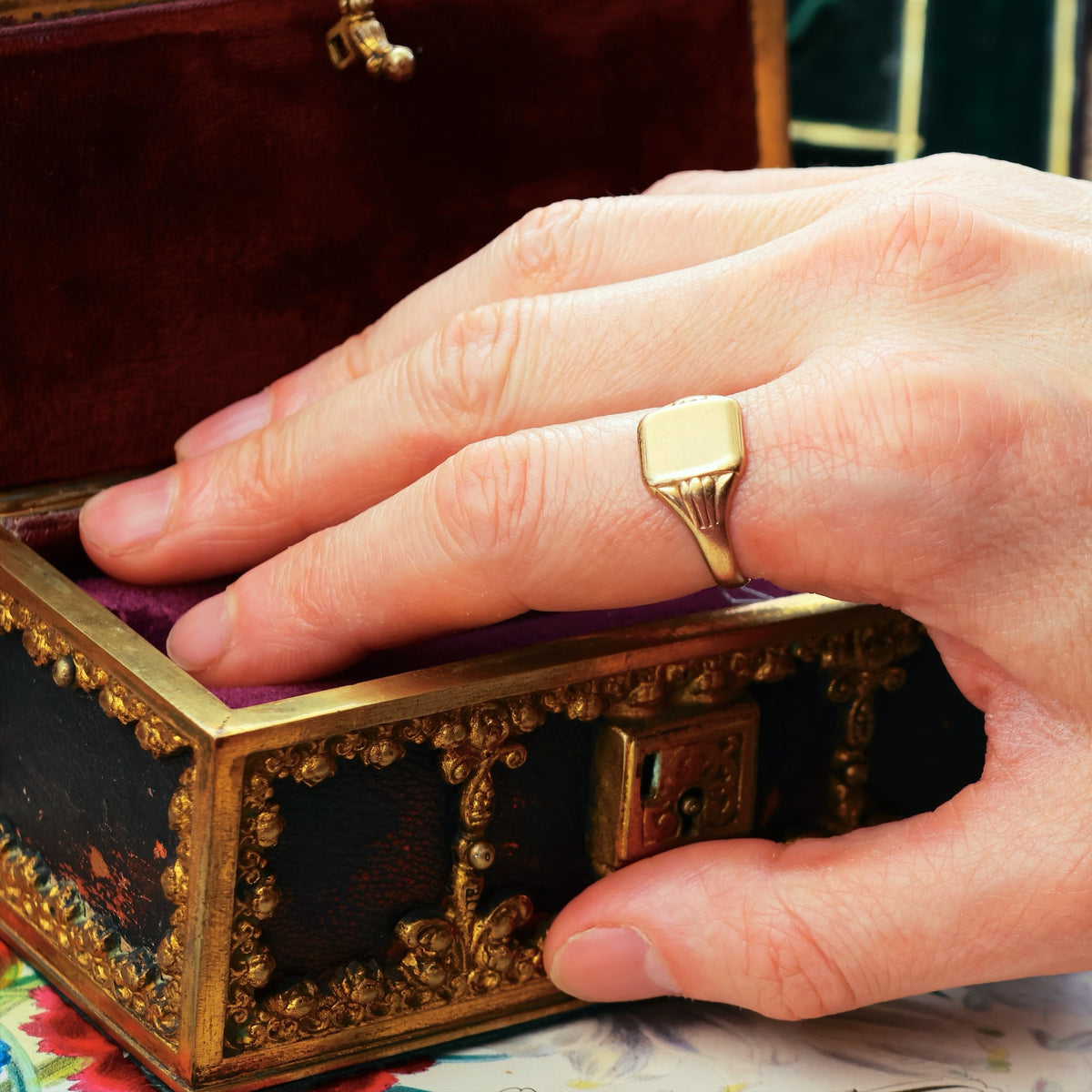 Vintage Date 1961 9ct Gold Signet Ring