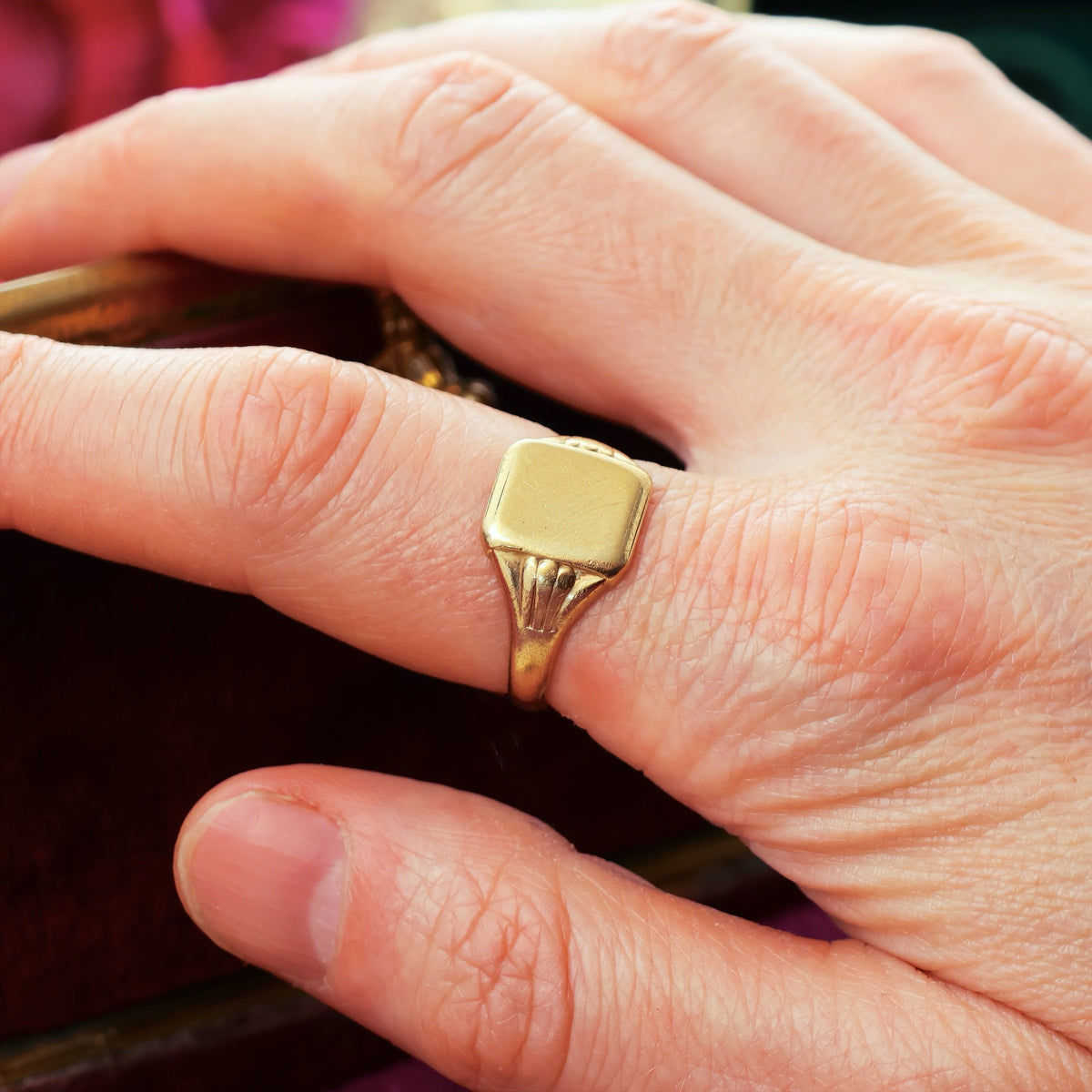Vintage Date 1961 9ct Gold Signet Ring