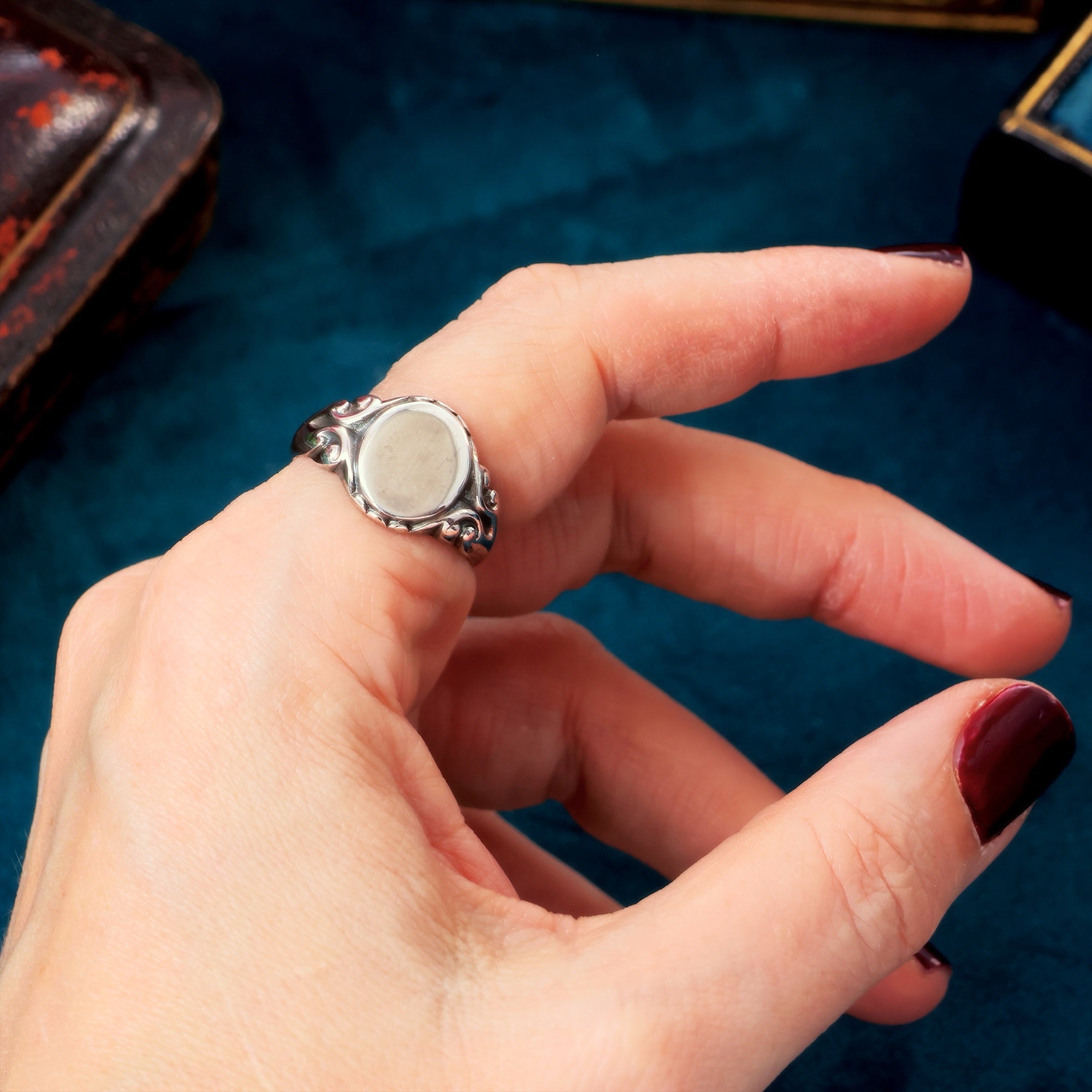 Vintage Vibe Men's Recycled Silver Signet Ring – Fetheray